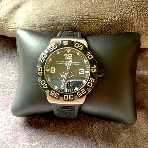 Tag Heuer mens formula 1 black rubber watch